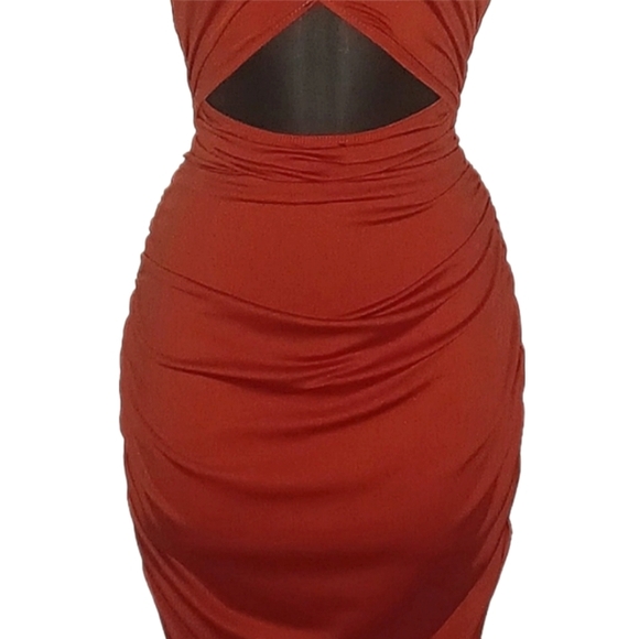 SHEIN Privé Halter Burnt Red Dress w/ Chain Design - Picture 4 of 6